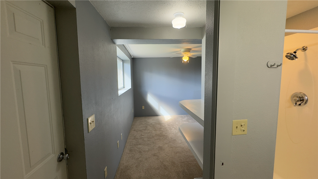 Building Photo - Studio Plus in Mount Vernon!!!