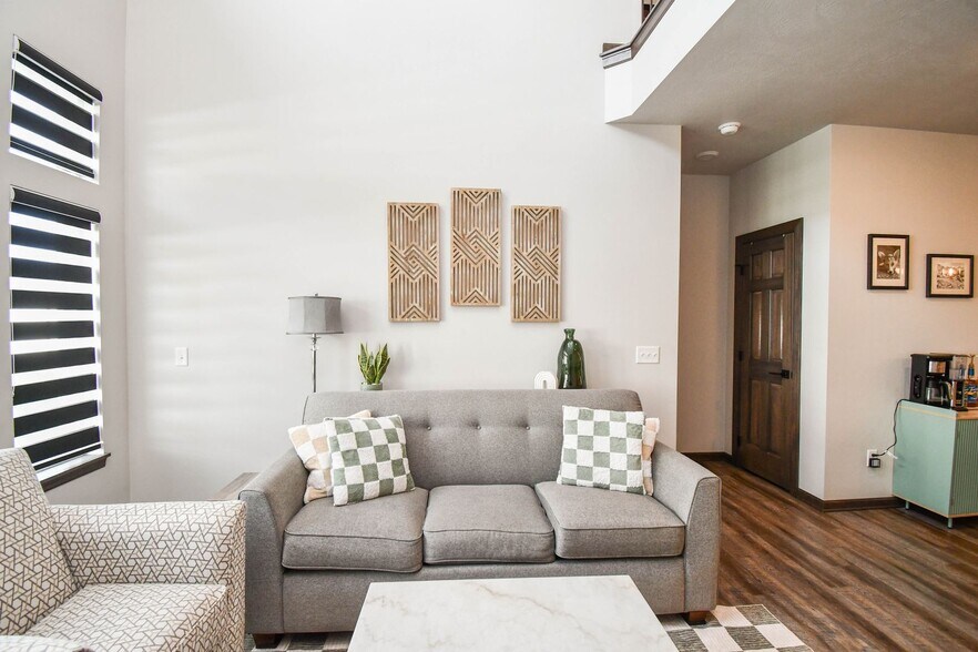 Building Photo - 9064 W Ark Pl