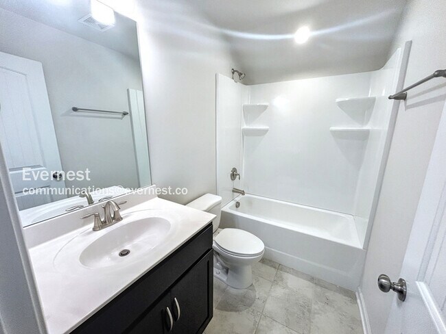 Building Photo - 2758 Sparrowgap Trl