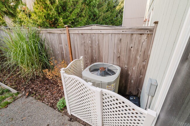 Building Photo - 2805 Alyssa Ct SE