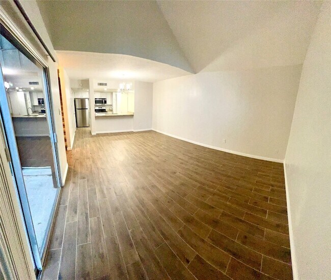 Building Photo - 4637 Country Creek Dr