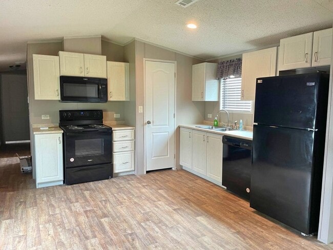 Primary Photo - 4801 Goldfield Dr