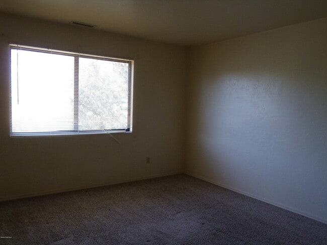 Building Photo - 330 S Alarcon St
