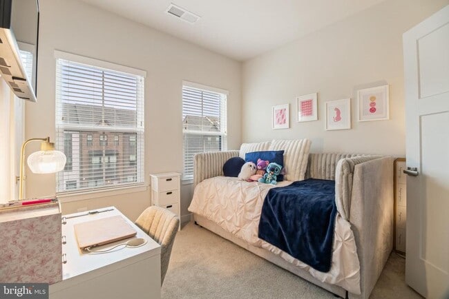 Building Photo - 646 Lakemont Dr