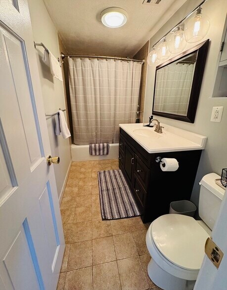 Building Photo - 36 Ashley St