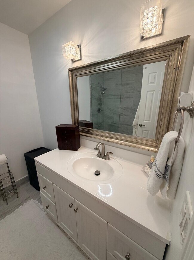 Building Photo - 3370 Beau Rivage Dr