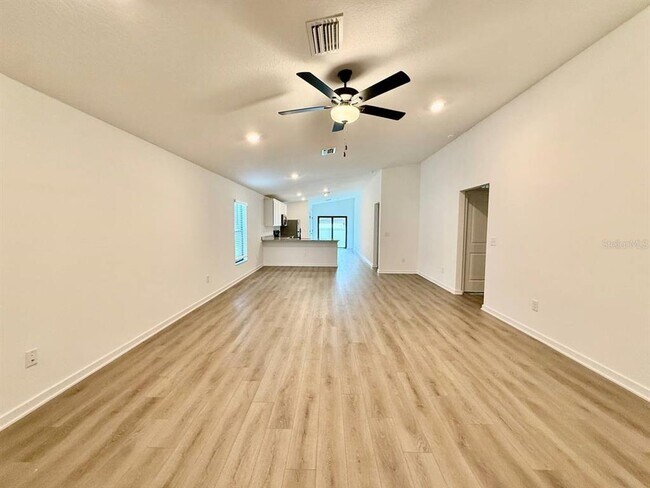 Building Photo - 5745 Helmsman Ct