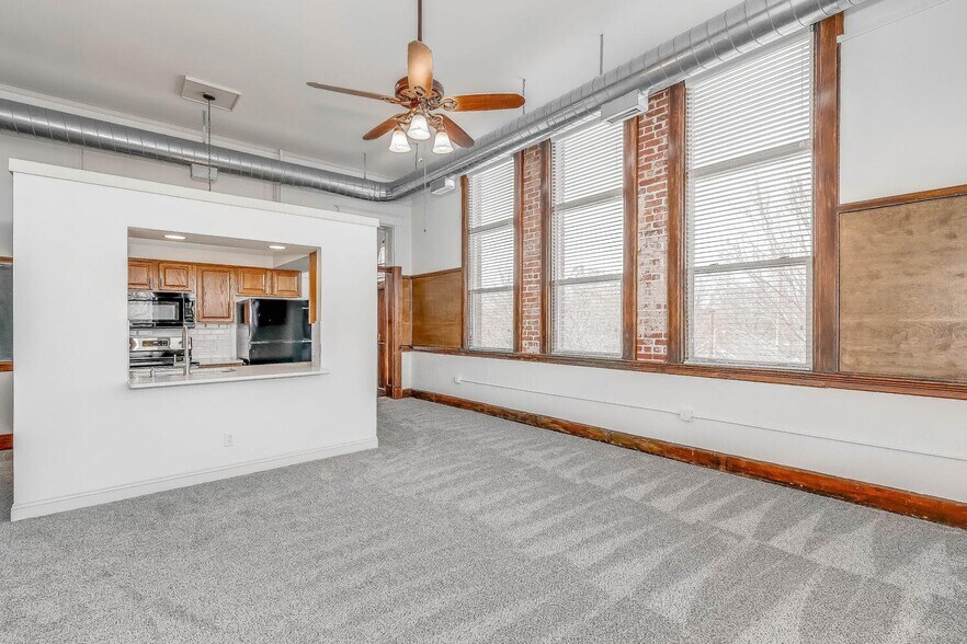 Building Photo - 249 N Athenian Ave