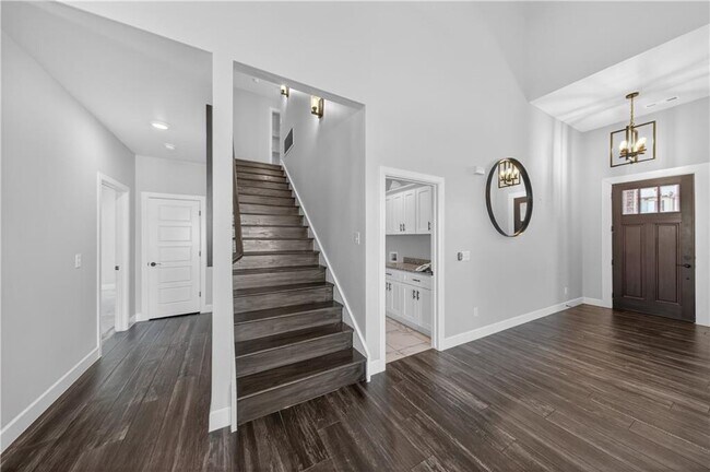 Building Photo - 1140 Hope St