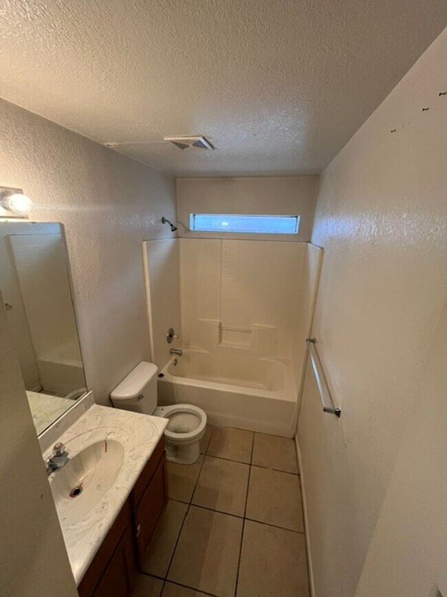 Building Photo - 3001 Cantabrian Dr