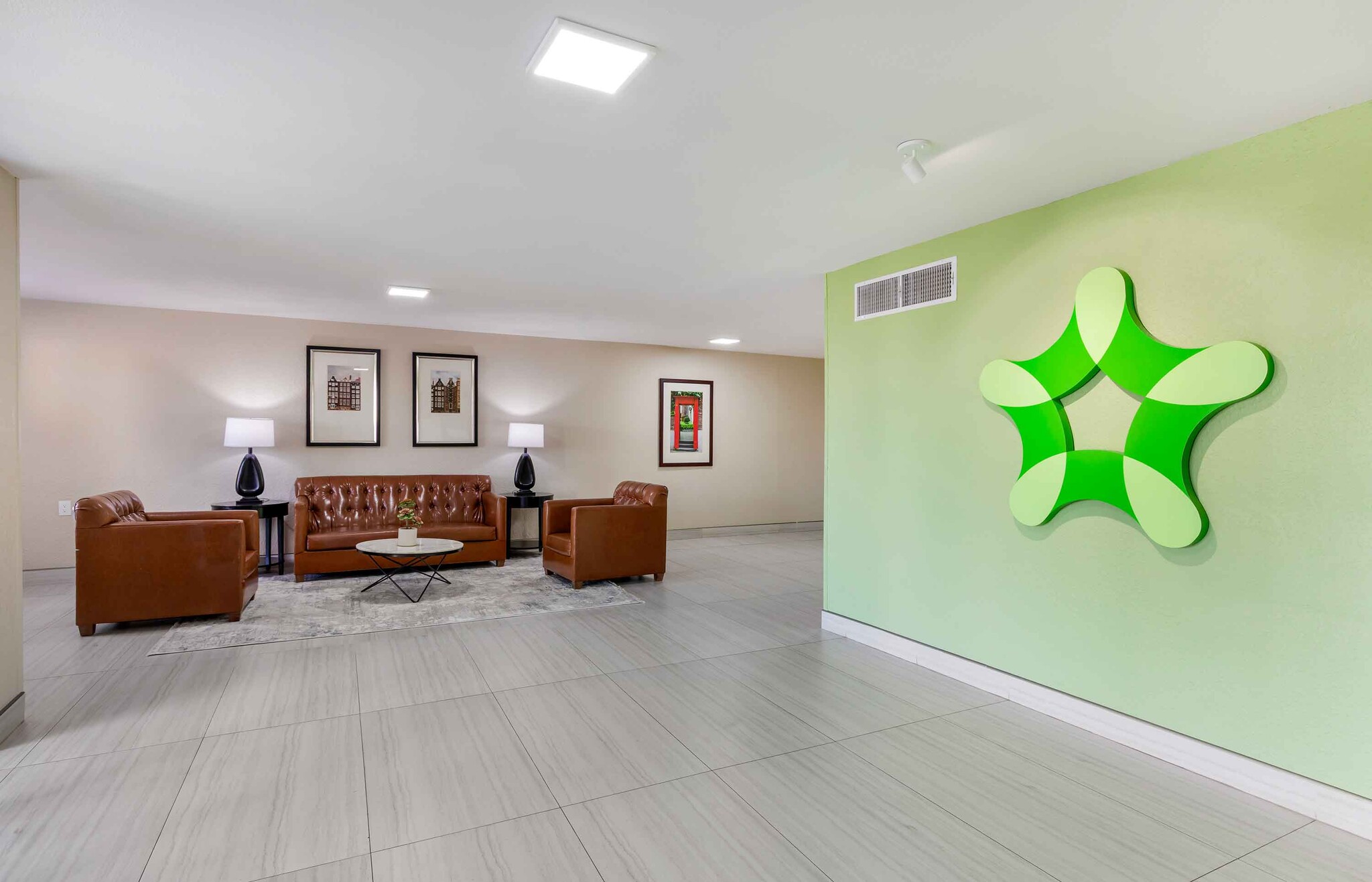 Building Photo - Furnished Studio-Arlington - Six Flags