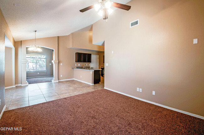Building Photo - 7117 Mesquite Tree Ln