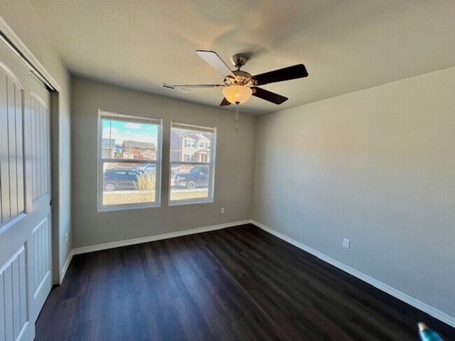 Building Photo - Charming 3 Bedroom Home In Falcon Highlands Available Now!