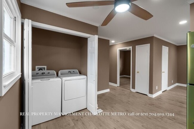 Building Photo - A Cozy Rock Hill Retreat Close to It All