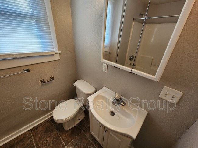 Building Photo - 1028 S 8th St