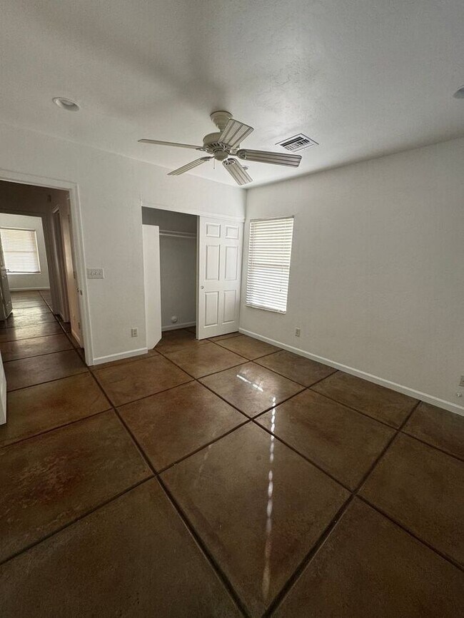 Building Photo - Charming 2 Bedroom, 2 Bathroom Home in Tucson, AZ