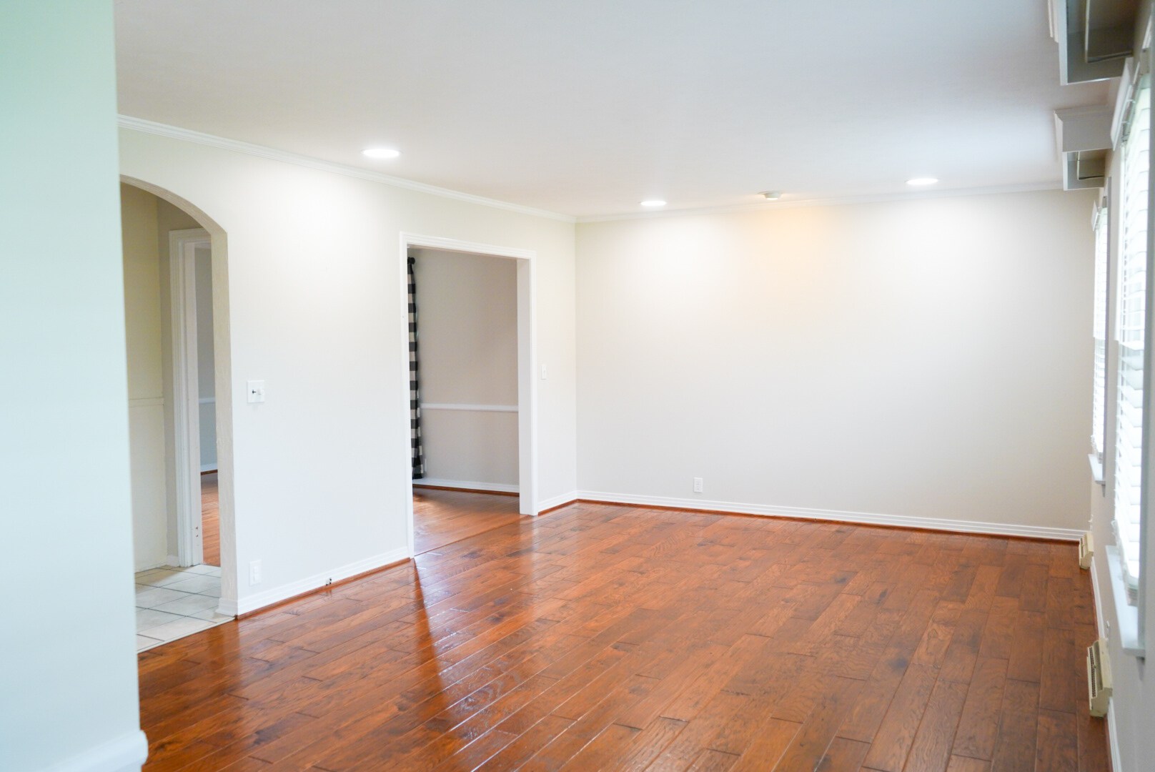 Living room - 735 Fisk Rd
