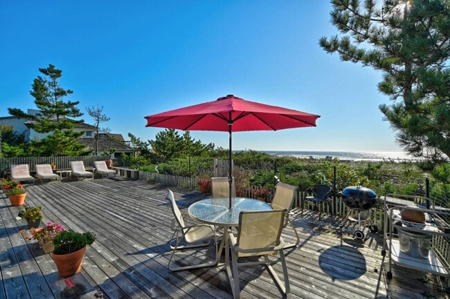 Building Photo - 323 Marine Blvd