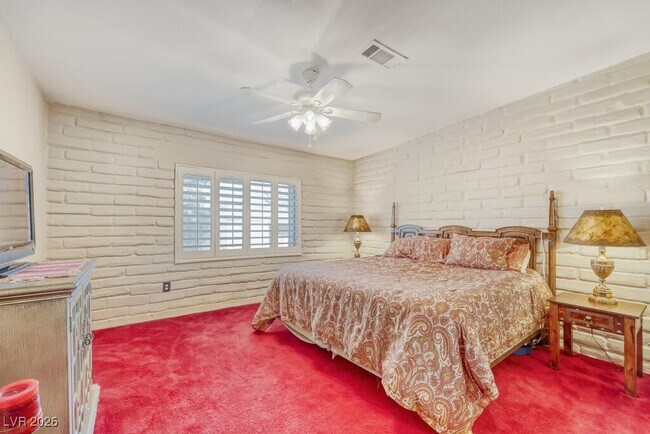 Building Photo - 1224 Sur Este Ave