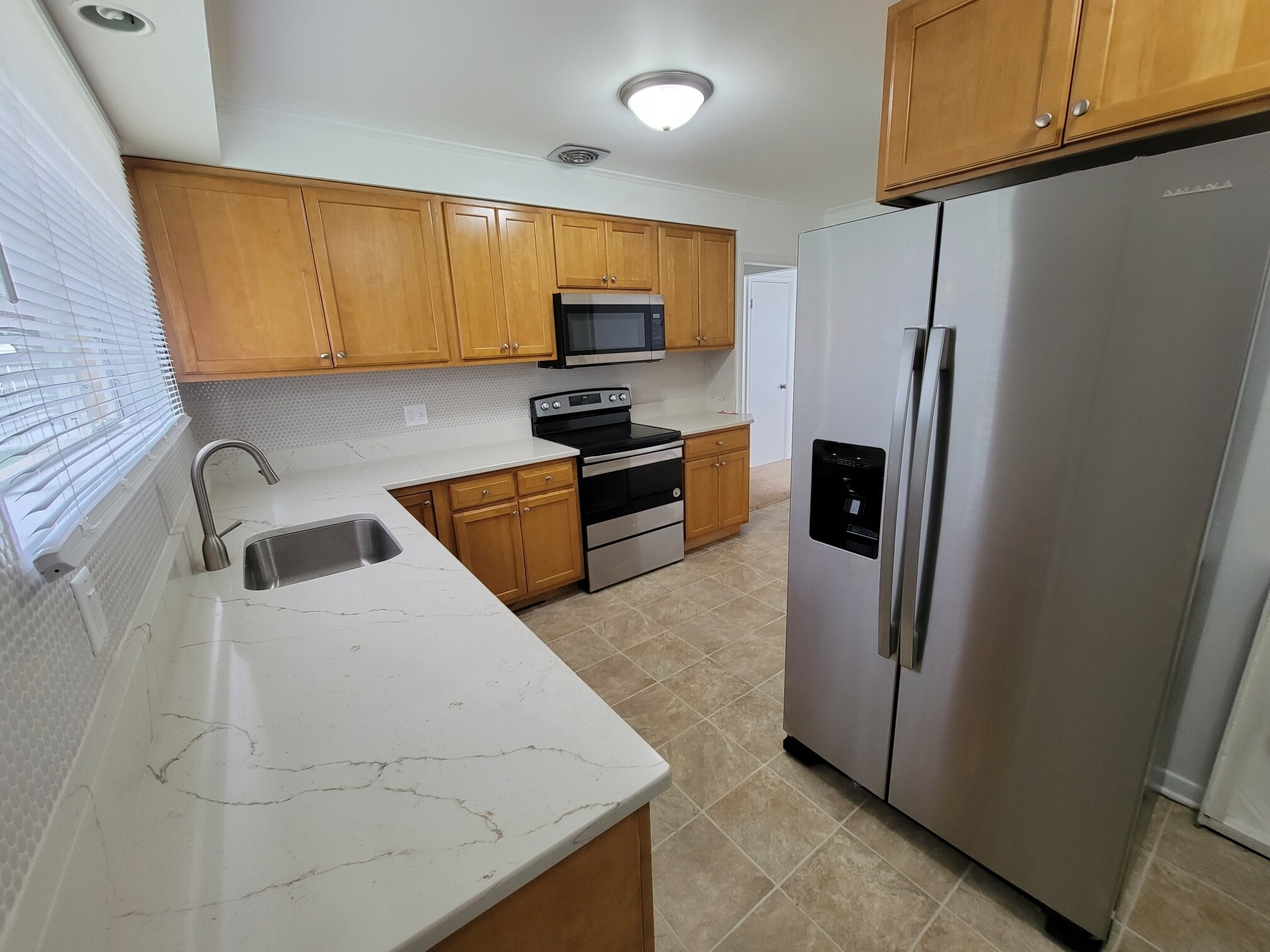 Building Photo - 4011 Buckingham Dr