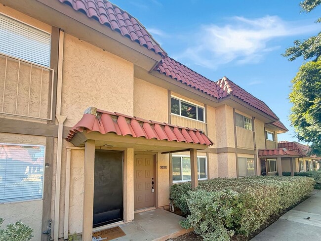Primary Photo - Great 2B/1BA Townhome in Escondido!