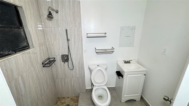 Building Photo - 16220 SW 173rd Ave