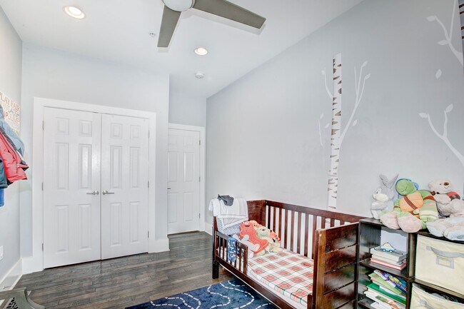 Building Photo - 1220 19th St NE
