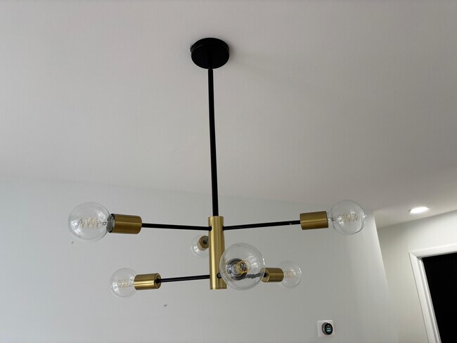 Building Photo - 5701 Lavender Plaza