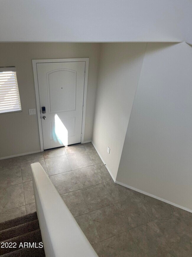 Building Photo - 36597 W Santa Clara Ave