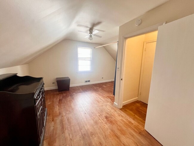 Building Photo - 1104 Little High St