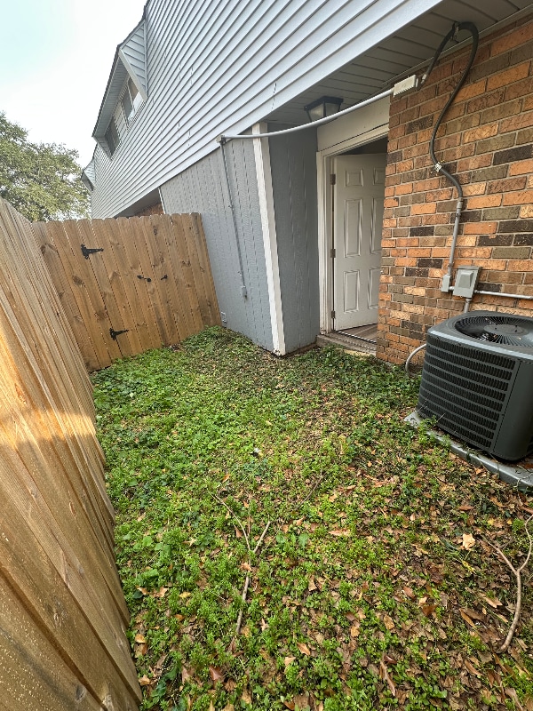 Building Photo - 3307 Kabel Dr