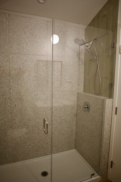 Building Photo - 5435 W 123rd Pl