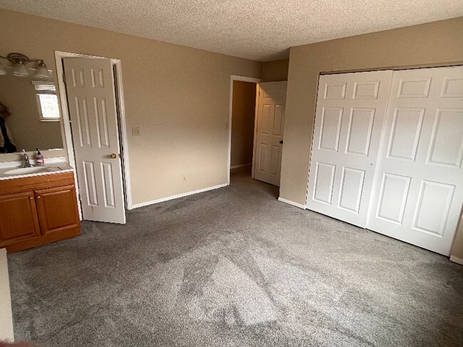 Building Photo - 2813 King St