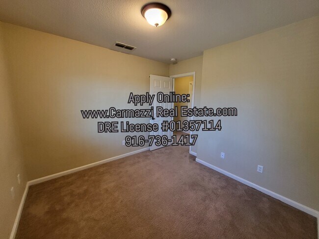 Building Photo - 1626 Loon Lake St