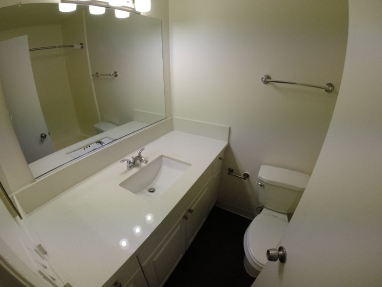 Building Photo - 320 S Occidental Blvd