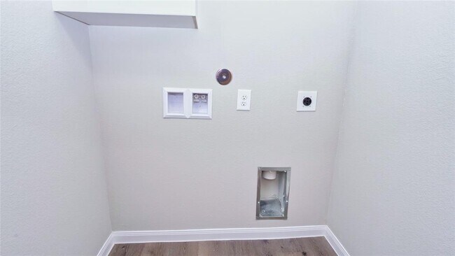 Building Photo - 3524 Wooded Ln
