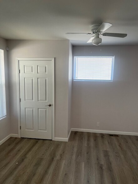 Building Photo - 4668 Tesson St
