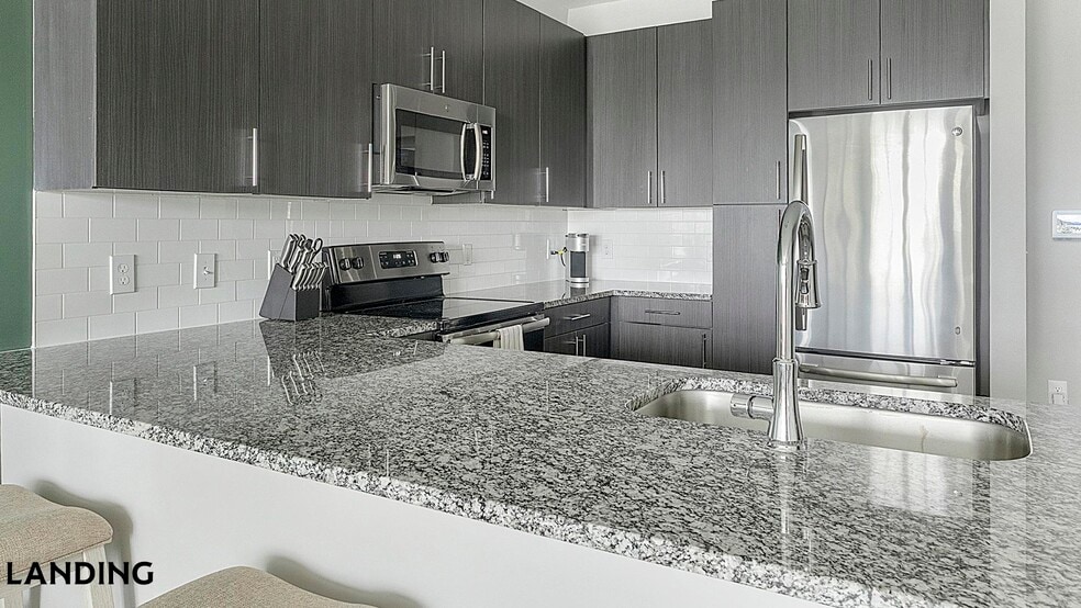 Building Photo - 2120 N Brevard St
