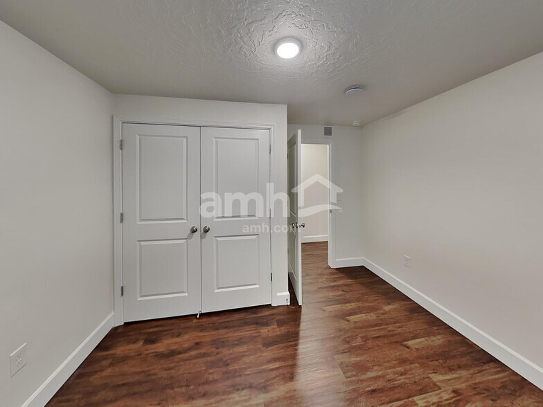 Building Photo - 1278 Vlg Grn Trl
