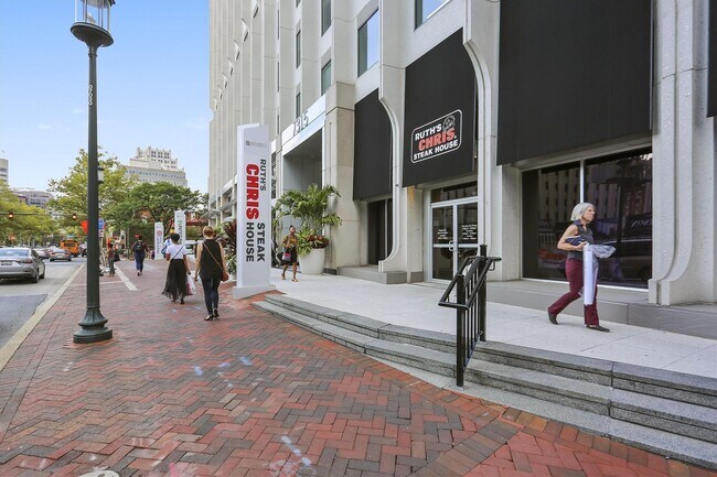 Building Photo - Gorgeous 2/2 with luxurious Lobby Level Condo in Hampden Row