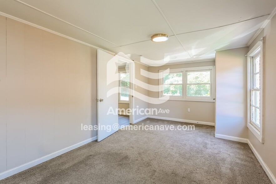 Building Photo - 17 Carter St