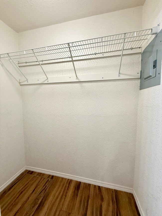 Building Photo - 1912 25th St