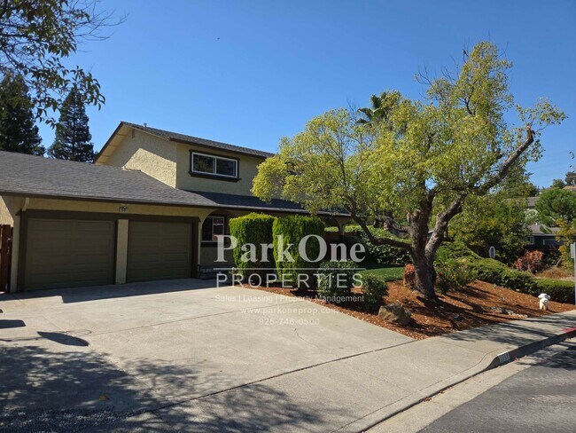 Building Photo - 1501 Fieldcrest Dr