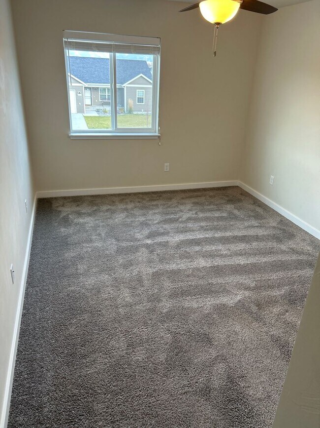 Building Photo - 701 13th St