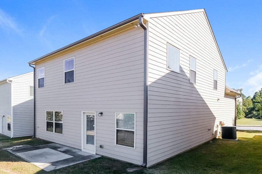 Building Photo - 83 Fern Walk