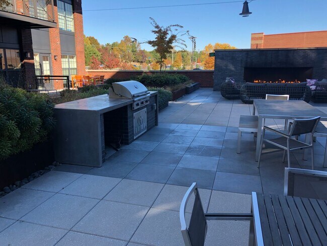 Building Photo - When Style and Location Matter!