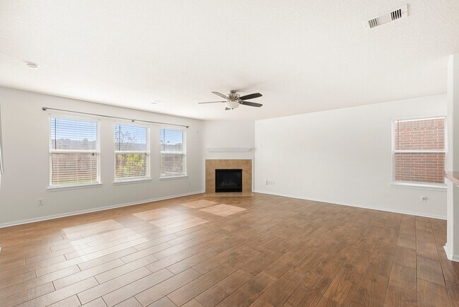 Building Photo - 4818 Fair Oak Dale Ln
