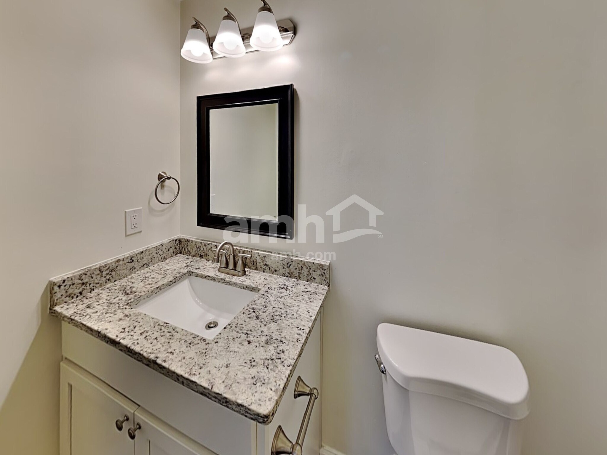 Building Photo - 4204 Birch Dr