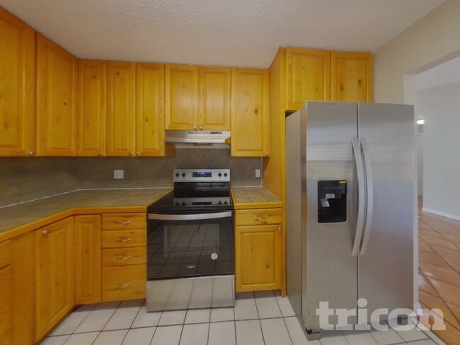 Building Photo - 2981 Snow Dr