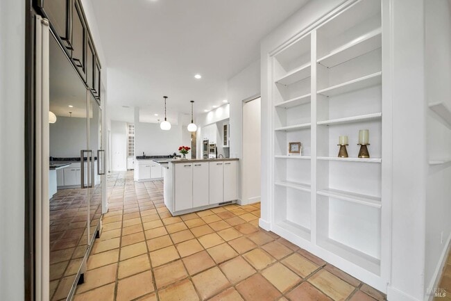 Building Photo - 1041 Las Amigas Rd